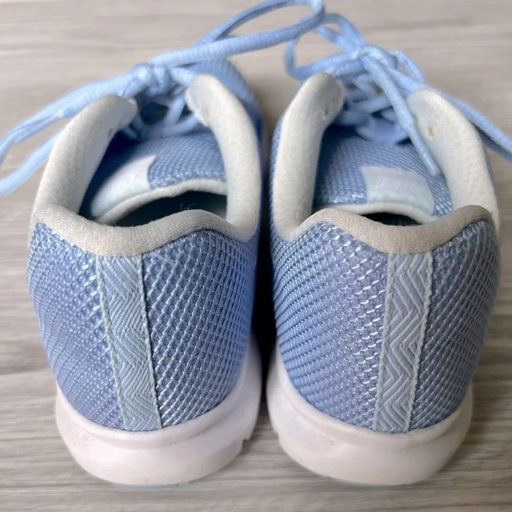 NIKE flex bijoux aluminum sneakers size 6.5 EUC